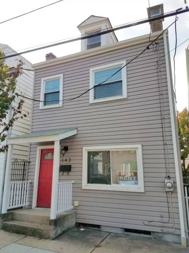 Main picture of 142 S 19th St