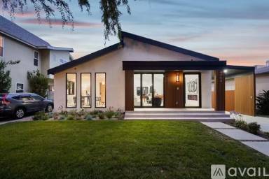 Main picture of 4254 Motor Ave