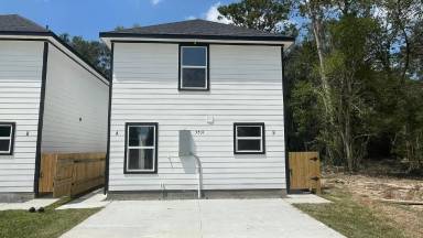Main picture of 8011 Caddo Rd