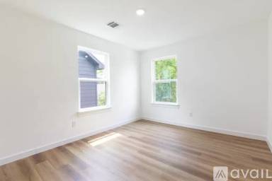 Main picture of 8210 Sparta St