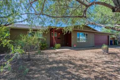 Main picture of 621 E Grace Dr