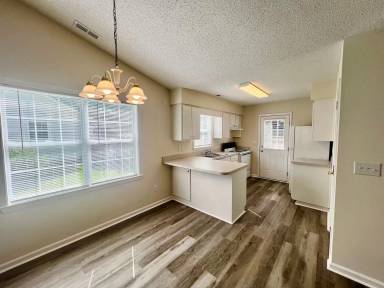 Main picture of 105 White Ash Ln