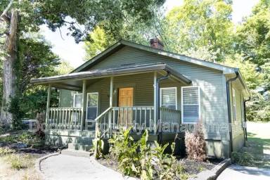 Main picture of 1005 Magnolia St