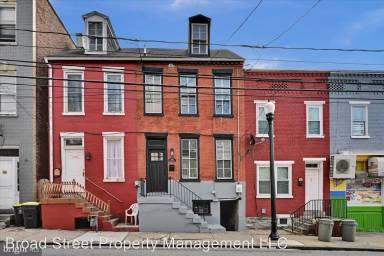 Main picture of 430 Manor St
