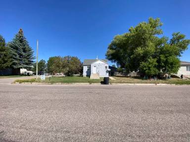 Main picture of 103 E Center St