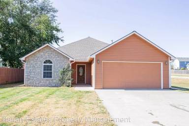 Main picture of 4400 Aspen Dr