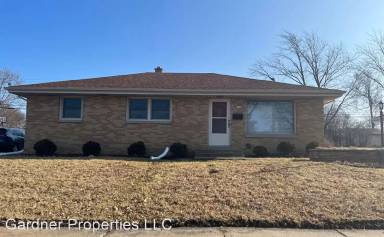 Main picture of 6572 N 81st St