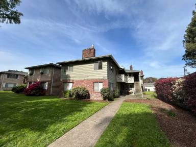 Main picture of 1023 16th Ave