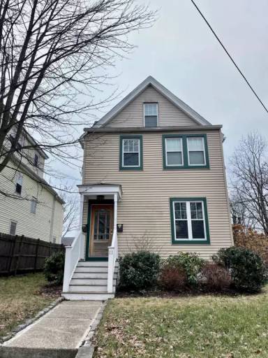 Main picture of 11 Waterloo St
