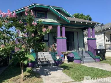 Main picture of 8806 Apple St