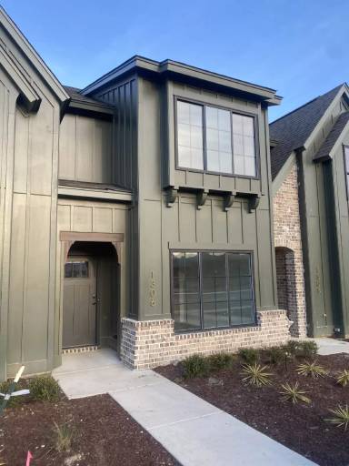 Main picture of 1306 Twelve Oaks Ln