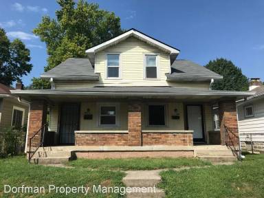 Main picture of 802 N Bradley Ave