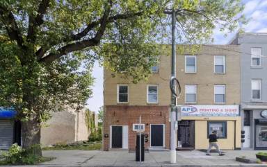 Main picture of 4149 Lancaster Ave