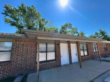 Main picture of 902 Hendrix St