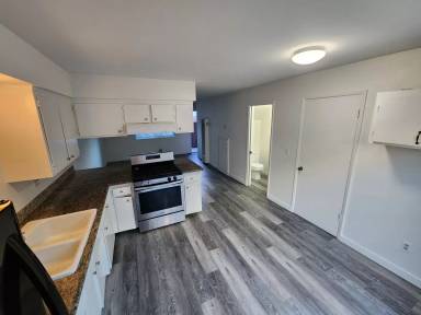 Main picture of 350 Pismo St