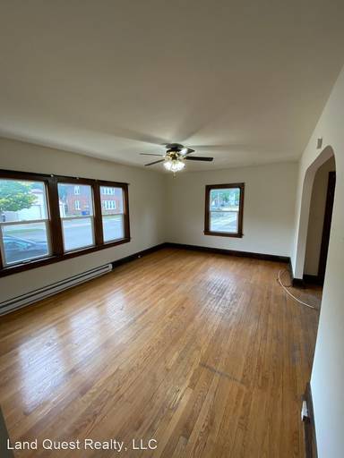 Main picture of 1100 Valley Dr