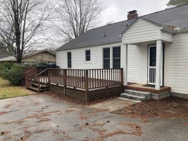 Main picture of 504 W Elm St