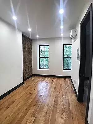 Main picture of 758 Putnam Ave