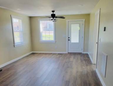 Main picture of 103 McKoy St