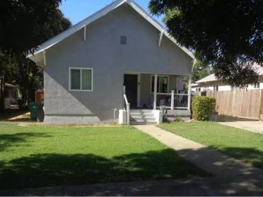 Main picture of 230 Sycamore St