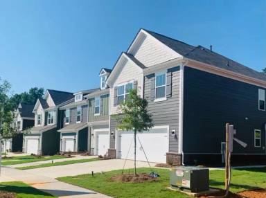 Main picture of 2824 Trinity St