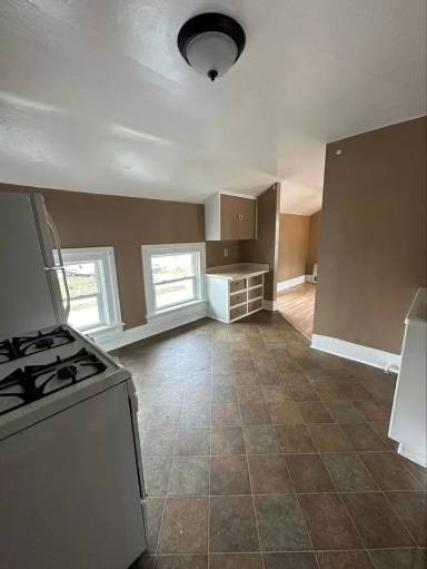 Main picture of 413 S 6th St