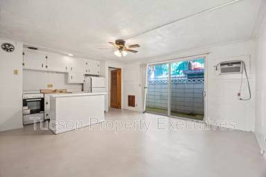 Main picture of 802 N Alvernon Way