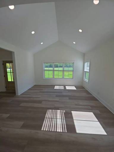 Main picture of 550 Cora Rd