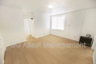 Main picture of 2039 MacArthur Blvd