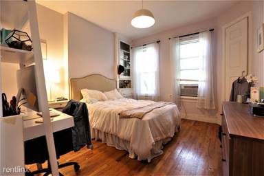 Main picture of 925 Willow Ave