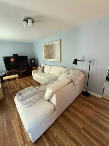 Main picture of 8088 Edgewood Dr