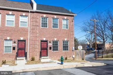 Main picture of 4950 Fitch Pl NE