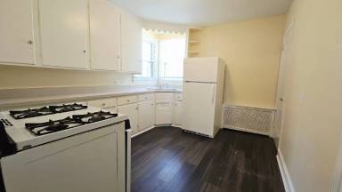 Main picture of 921 11th St