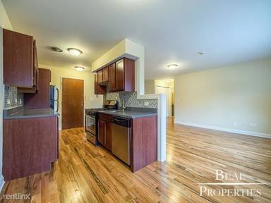 Main picture of 696 Elm Place Apartments