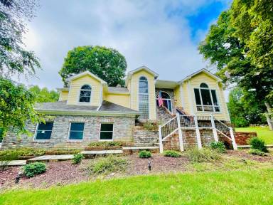 Main picture of 1474 Freeman Dr