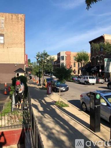 Main picture of 1512 W Taylor St
