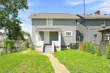 Main picture of 1112 Peters Ave