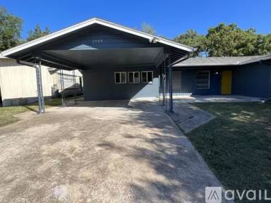 Main picture of 1900 Corona Dr