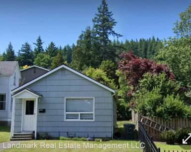 Main picture of 800 E Maple St