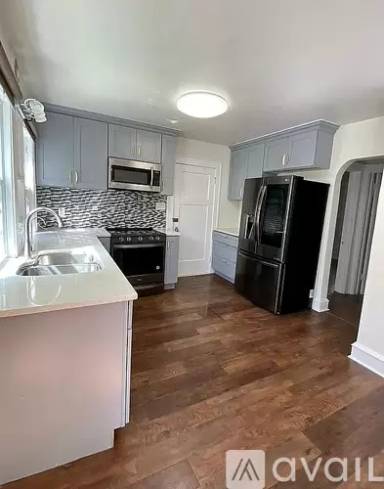 Main picture of 3561 N Murray Ave