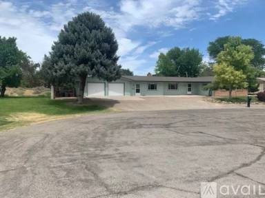 Main picture of 2204 Arrowhead Ln