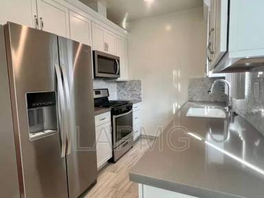 Main picture of 8130 Norton Ave