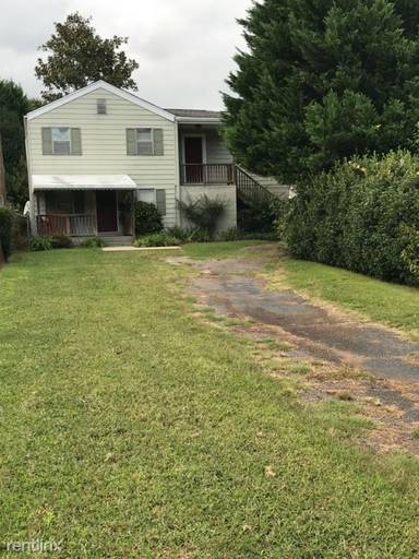 Main picture of 100 S Franklin Rd