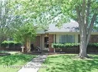 Main picture of 1524 Mayflower Dr