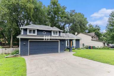 Main picture of 11669 Trumble Loup W