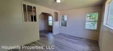 Main picture of 2501 Midway St
