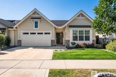Main picture of 505 W Lockhart Ln