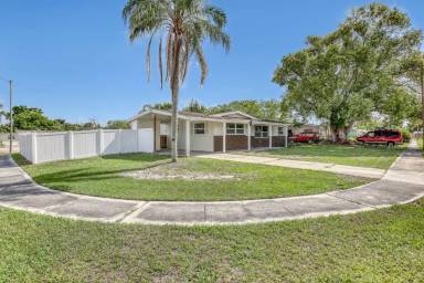 Main picture of 2814 Lorna Dr