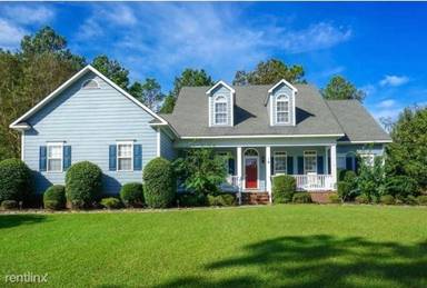 Main picture of 6826 Surrey Rd