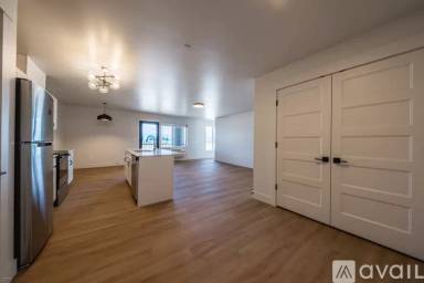 Main picture of 426 Cobalt Rd